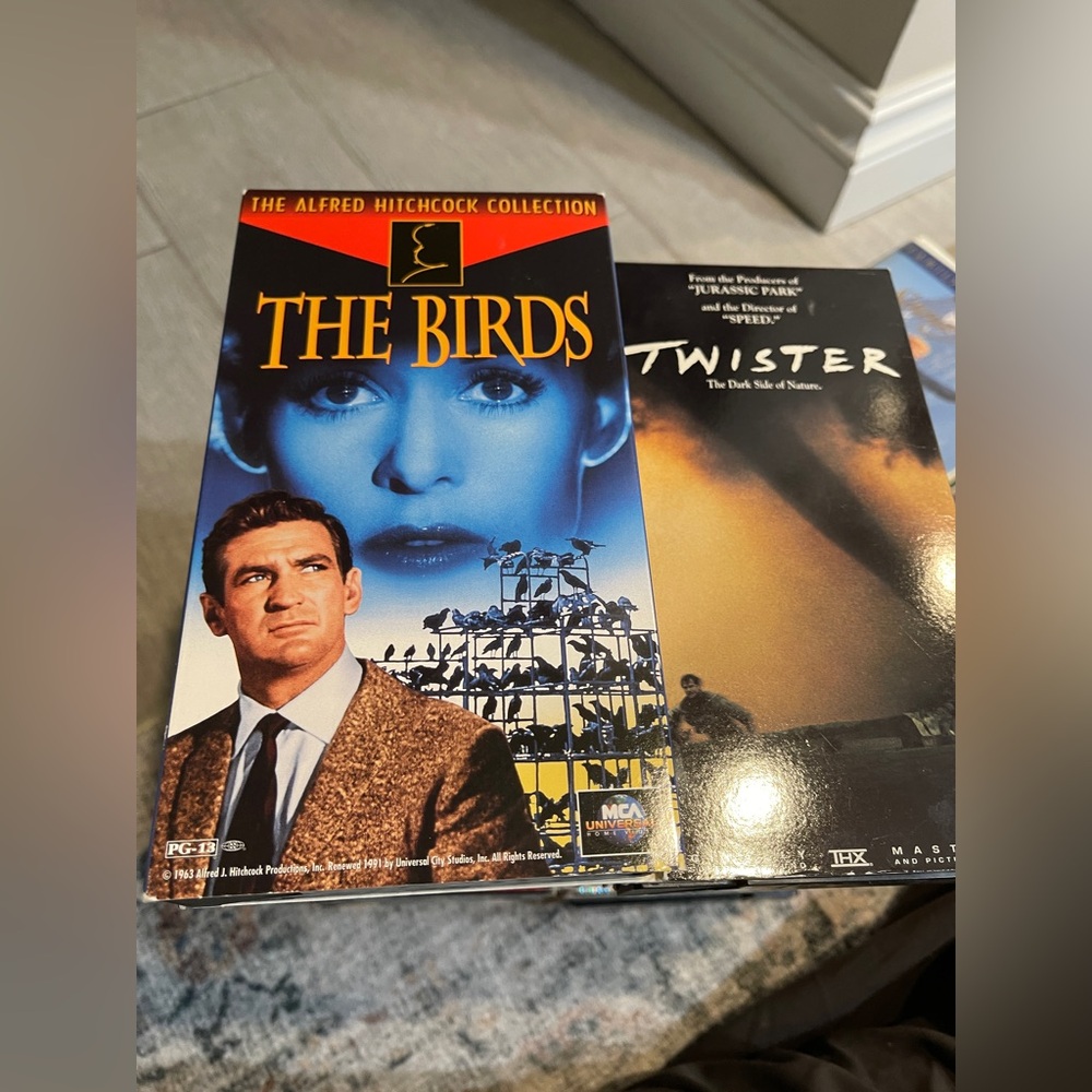 VHS Lot - Picture 13 of 16